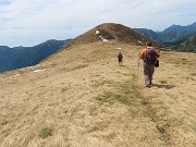 54 Sugli ondulati dossi del Monte Avaro